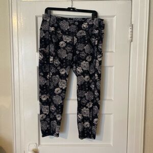 Torrid Grey Floral Active Leggings